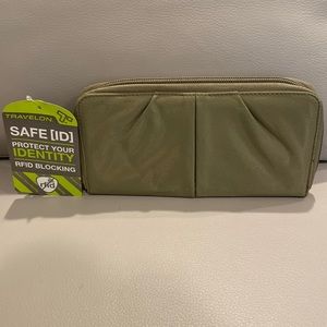 Brand new travelon wallet safe Id
